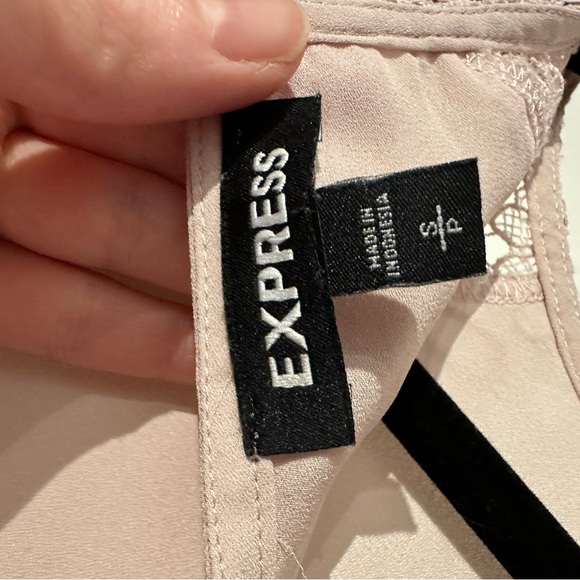 Pink Express Top - Picture 2 of 3